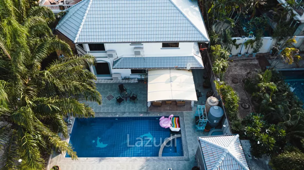 Grand 6-Bedroom Private Pool Villa for Rent in Jomtien