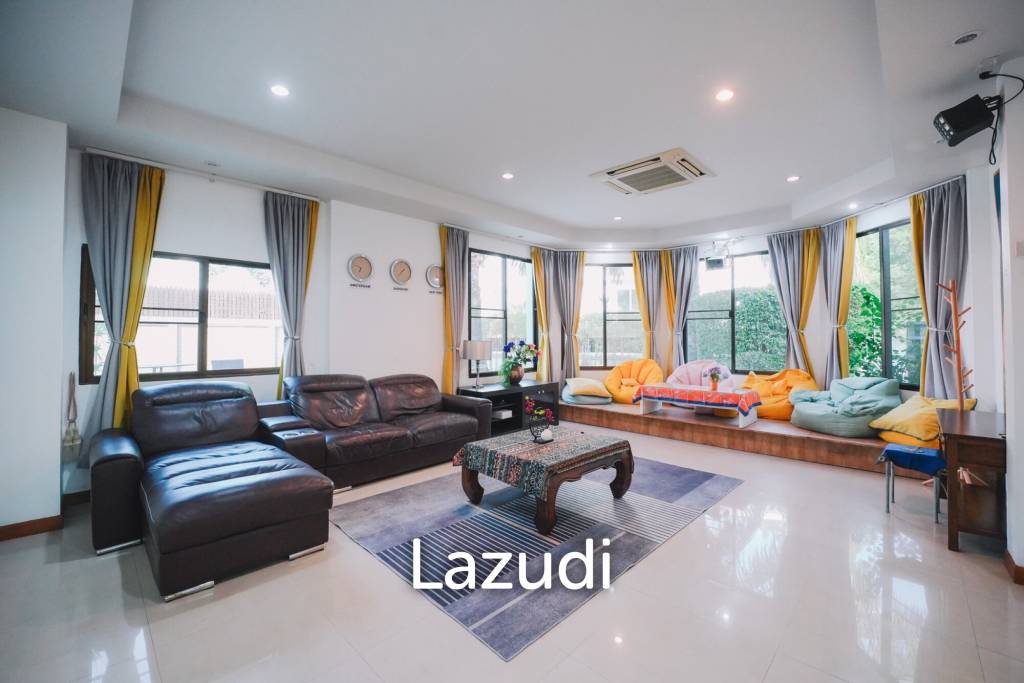 Grand 6-Bedroom Private Pool Villa for Rent in Jomtien