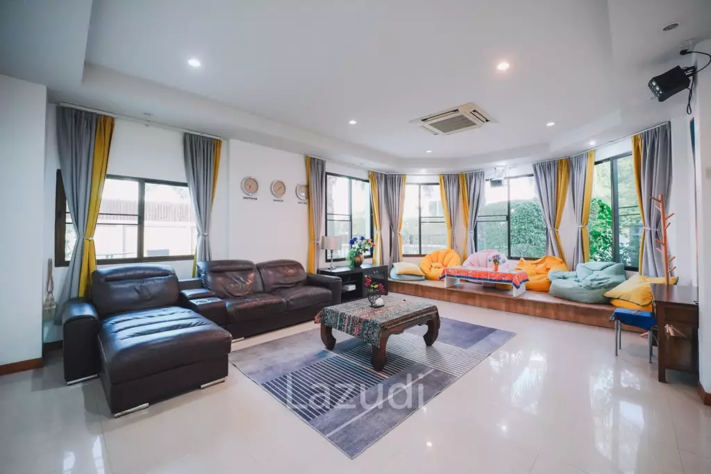 Grand 6-Bedroom Private Pool Villa for Rent in Jomtien