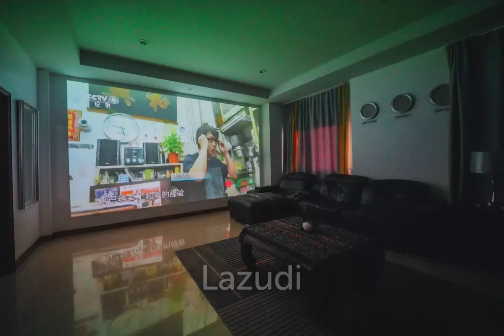 Grand 6-Bedroom Private Pool Villa for Rent in Jomtien