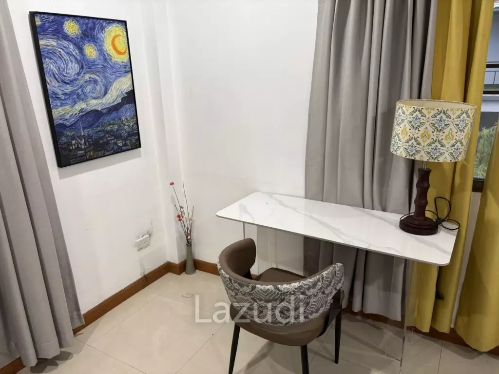 Grand 6-Bedroom Private Pool Villa for Rent in Jomtien