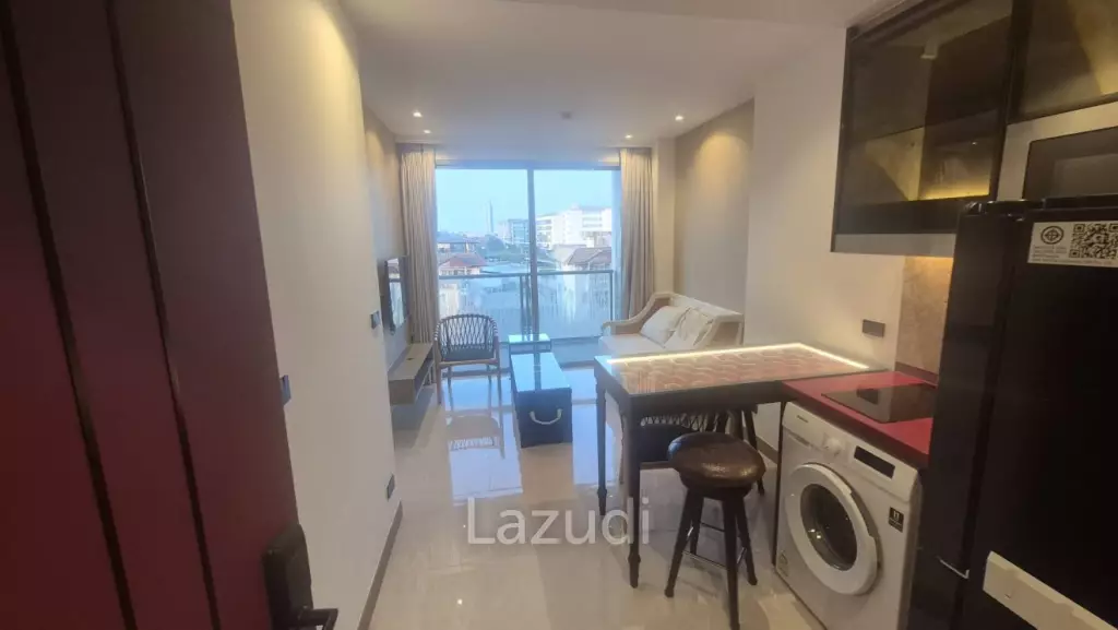 Elegant 1-Bedroom Luxury Condo at The Riviera Ocean Drive