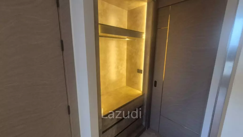 Elegant 1-Bedroom Luxury Condo at The Riviera Ocean Drive