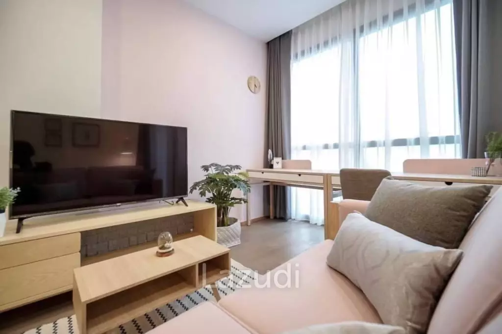 31 sqm high-floor condo at Ashton Chula-Silom in Si Phraya Bang Rak