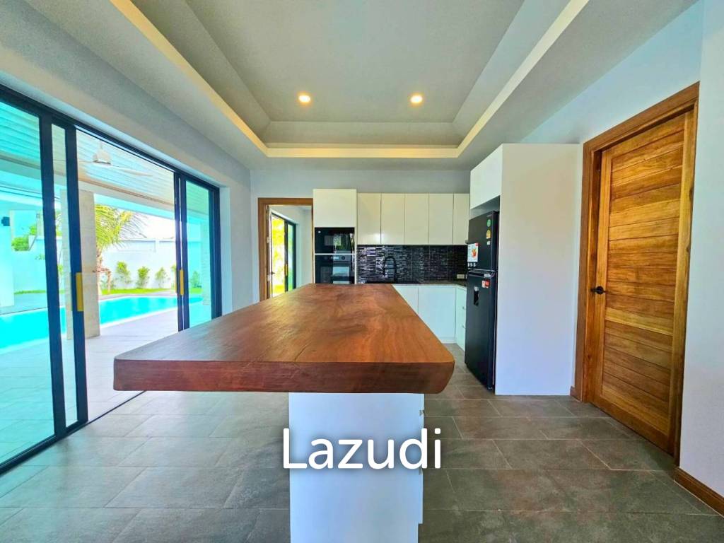 Modern 210 sqm Pool Villa on 640 sqm Land in Hin Lek Fai Hua Hin