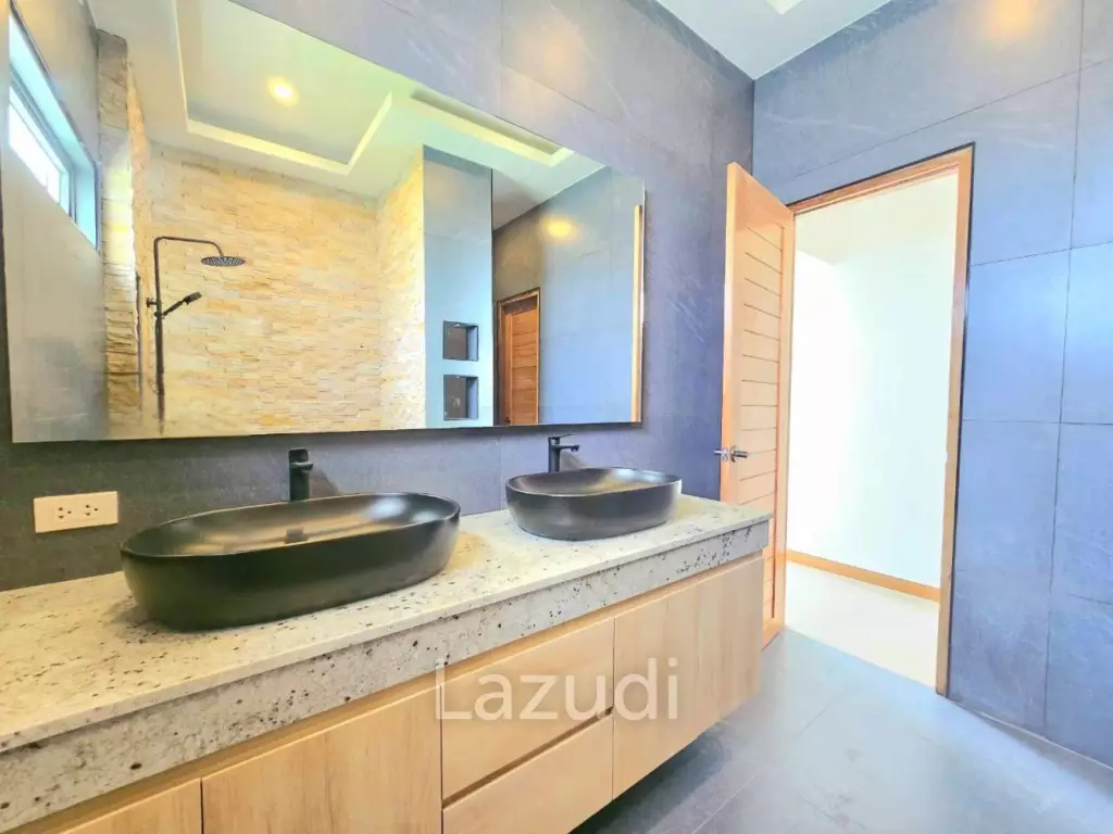 Modern 210 sqm Pool Villa on 640 sqm Land in Hin Lek Fai Hua Hin