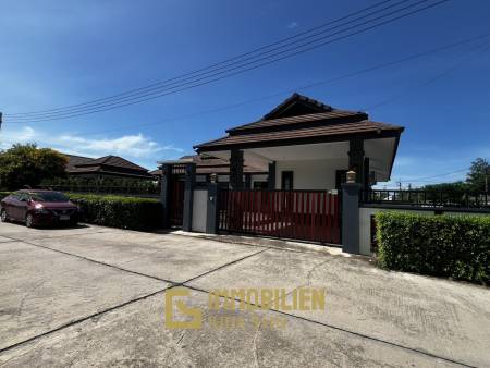 À louer / piscine privée / surface habitable de 240 m²