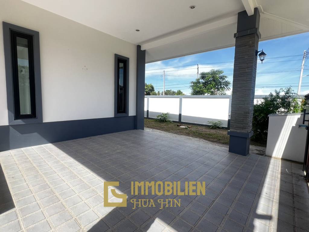 À louer / piscine privée / surface habitable de 240 m²