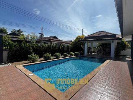À louer / piscine privée / surface habitable de 240 m²