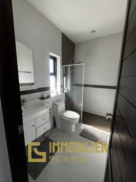 À louer / piscine privée / surface habitable de 240 m²