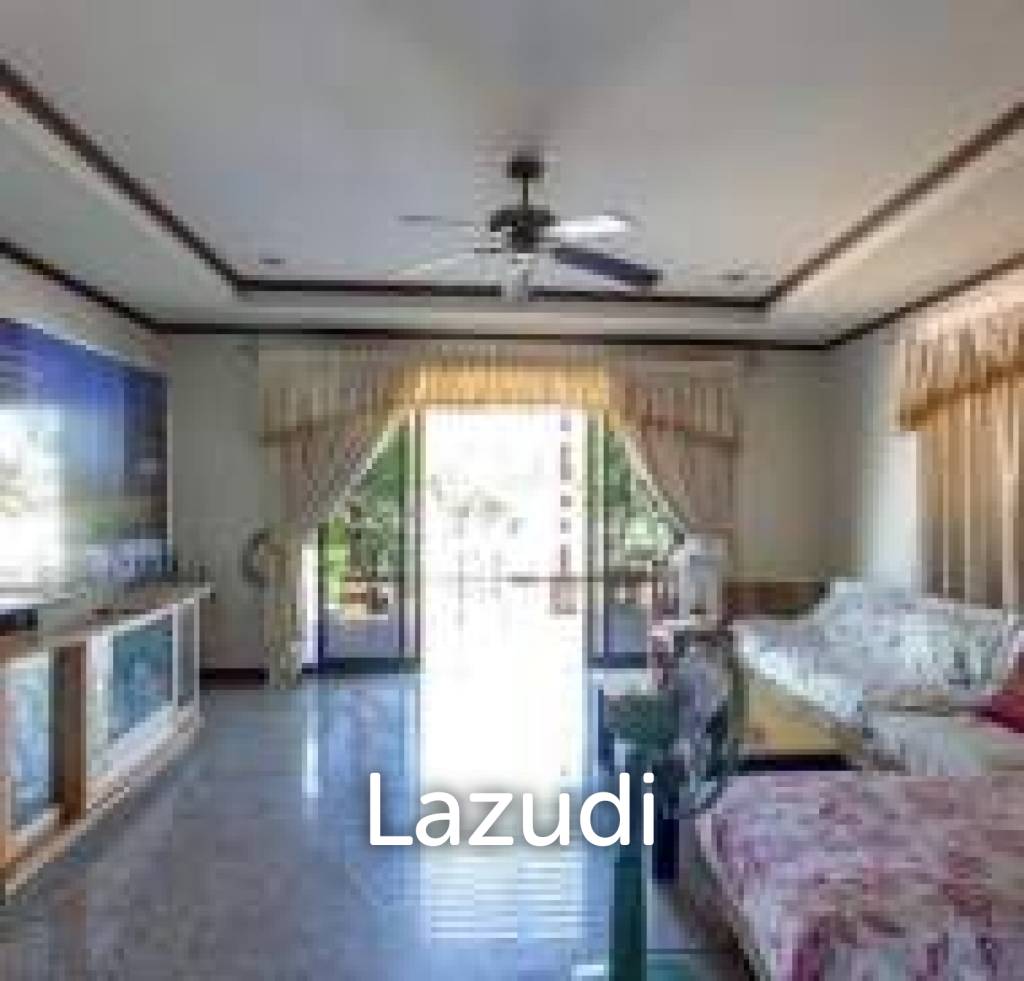 Spacious 300 sqm Detached Home on 1628 sqm Land in Nong Kae Hua Hin