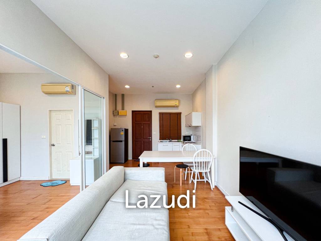 47 sqm pool-access 1BR condo at Boathouse