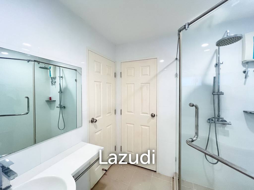 47 sqm pool-access 1BR condo at Boathouse