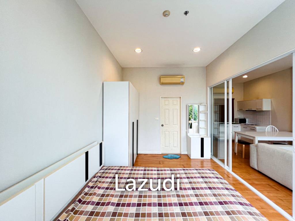 47 sqm pool-access 1BR condo at Boathouse