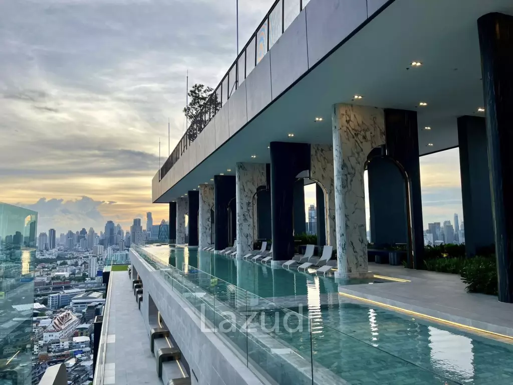 26.7 sqm high floor condo Life Rama 4 Asoke Khlong Toei