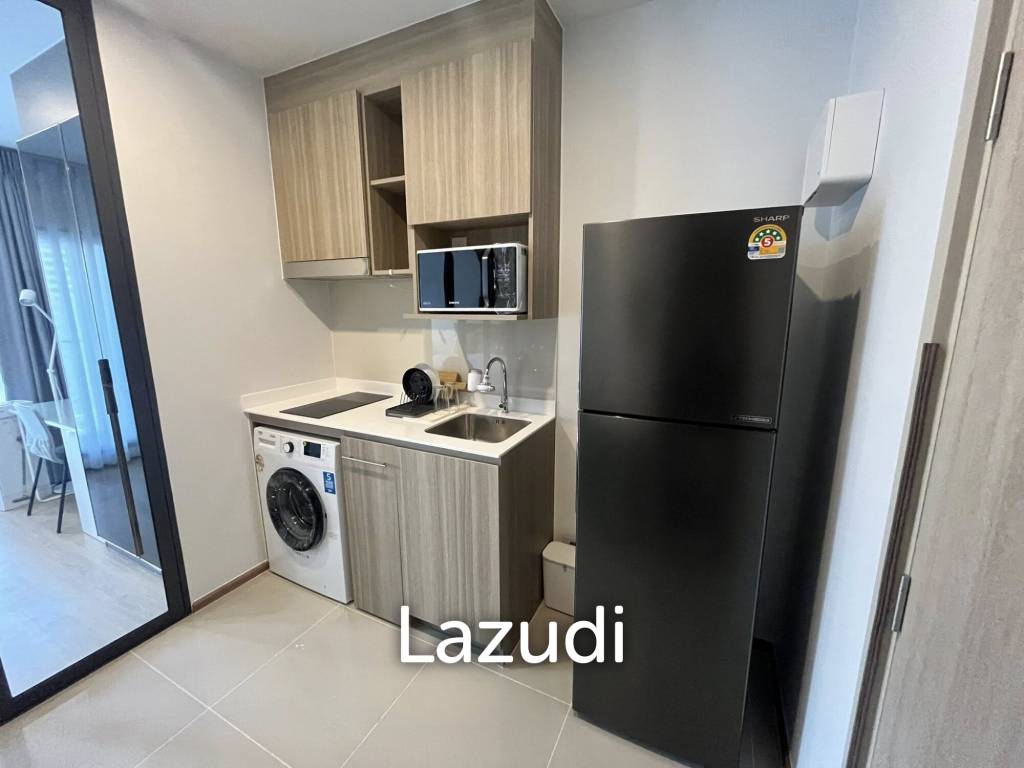 26.7 sqm high floor condo Life Rama 4 Asoke Khlong Toei