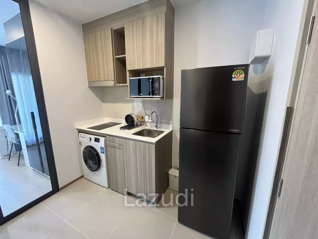 26.7 sqm high floor condo Life Rama 4 Asoke Khlong Toei