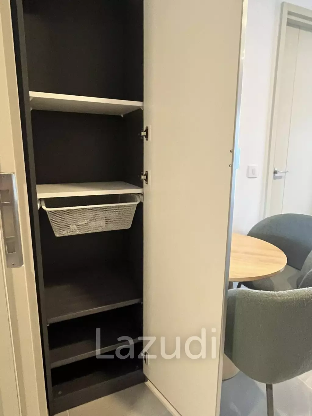 26.7 sqm high floor condo Life Rama 4 Asoke Khlong Toei