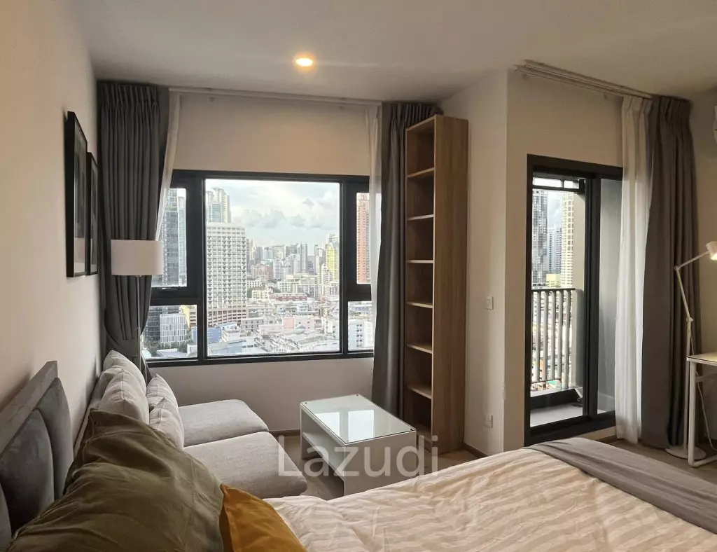 26.7 sqm high floor condo Life Rama 4 Asoke Khlong Toei