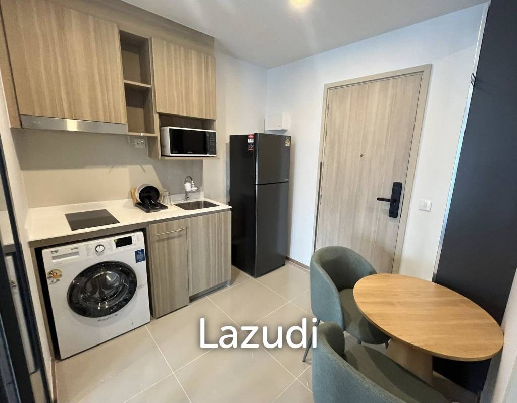 26.7 sqm high floor condo Life Rama 4 Asoke Khlong Toei