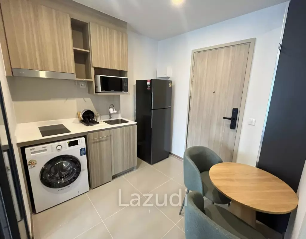 26.7 sqm high floor condo Life Rama 4 Asoke Khlong Toei