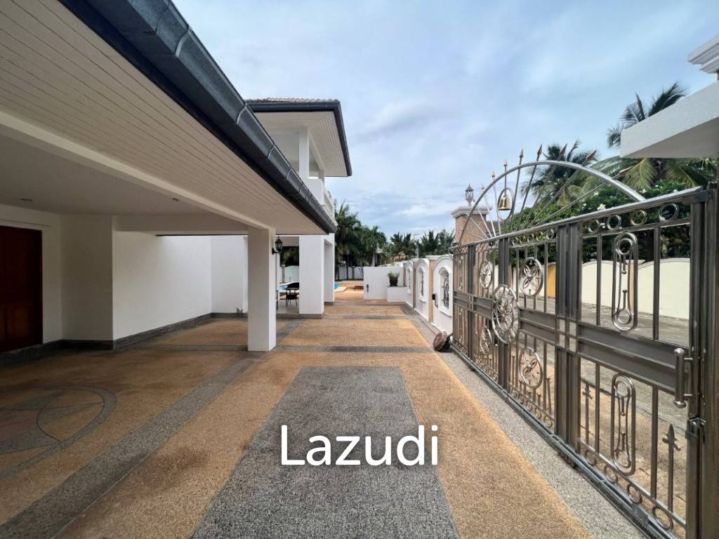 SUNSET VILLAGE 1 : 2 Storey 4 Bed Pool Villa on large corner plot