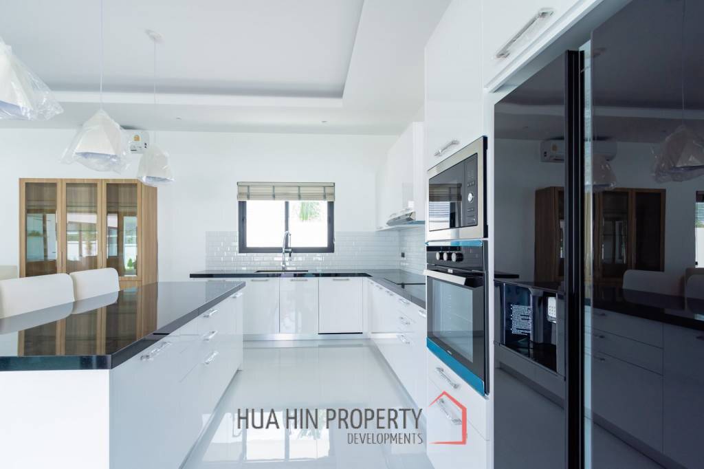 244 sqm modern pool villa in Hin Lek Fai Hua Hin- Off Plan