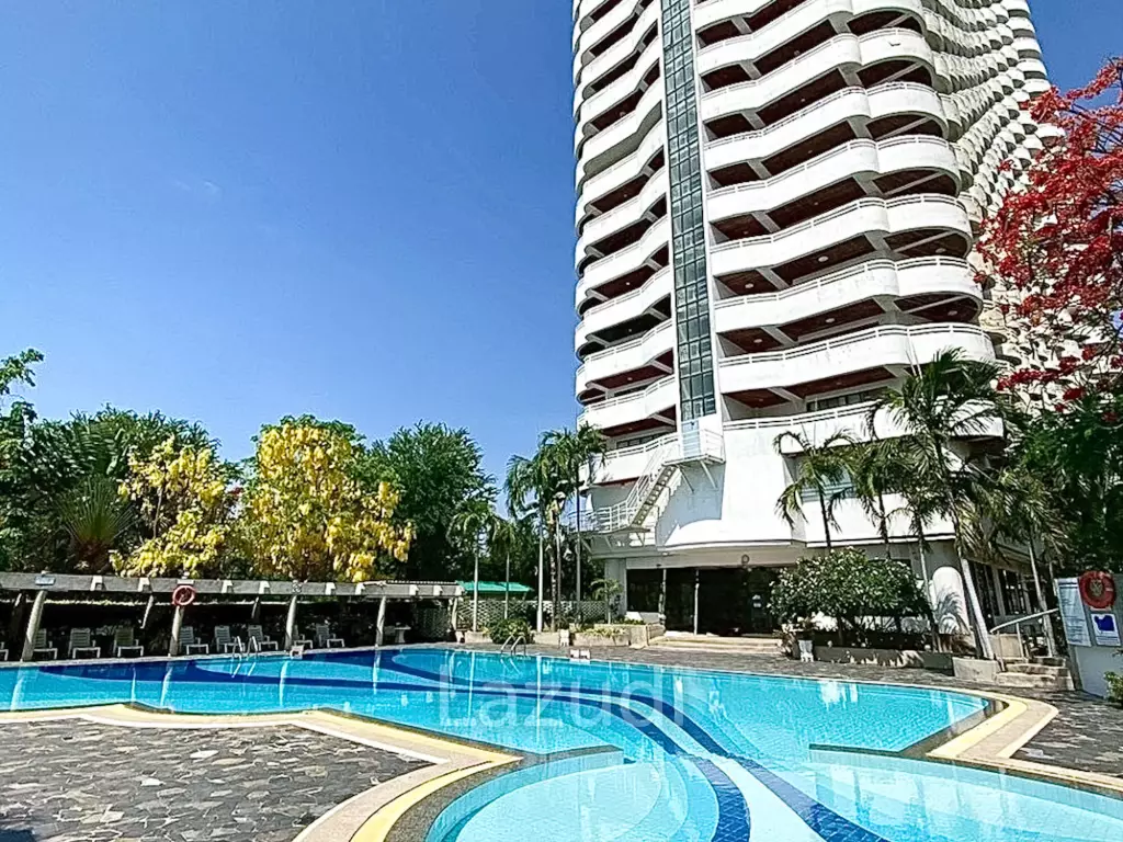 95 sqm sea view condo at VIP Condochain Cha-am