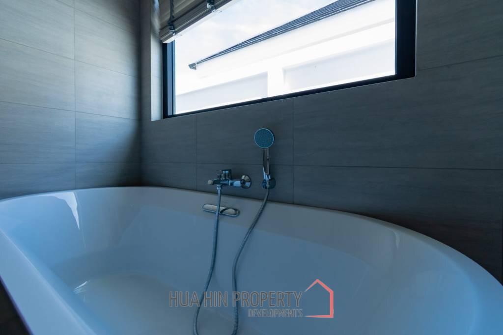258 sqm modern pool villa in Hin Lek Fai Hua Hin- Off Plan