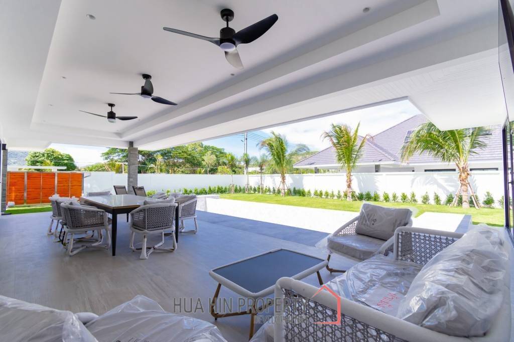 258 sqm modern pool villa in Hin Lek Fai Hua Hin- Off Plan