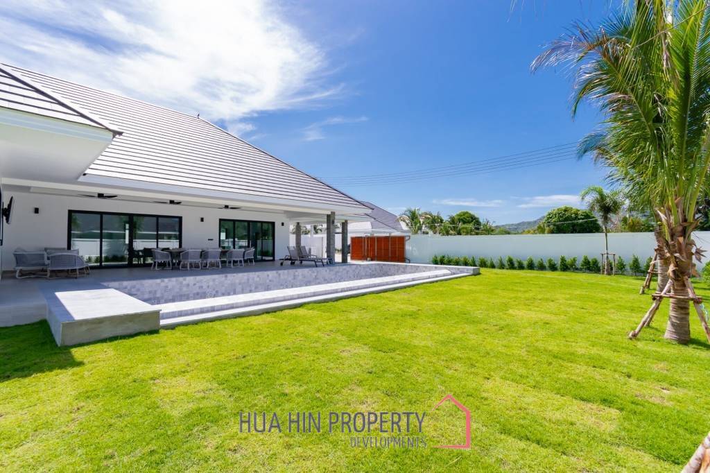 258 sqm modern pool villa in Hin Lek Fai Hua Hin- Off Plan