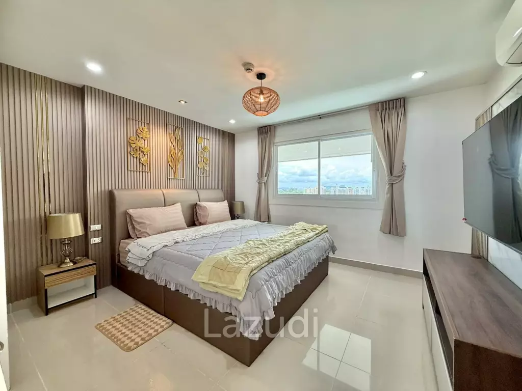 Spacious 1-Bedroom Condo for Rent at Porch Land Jomtien