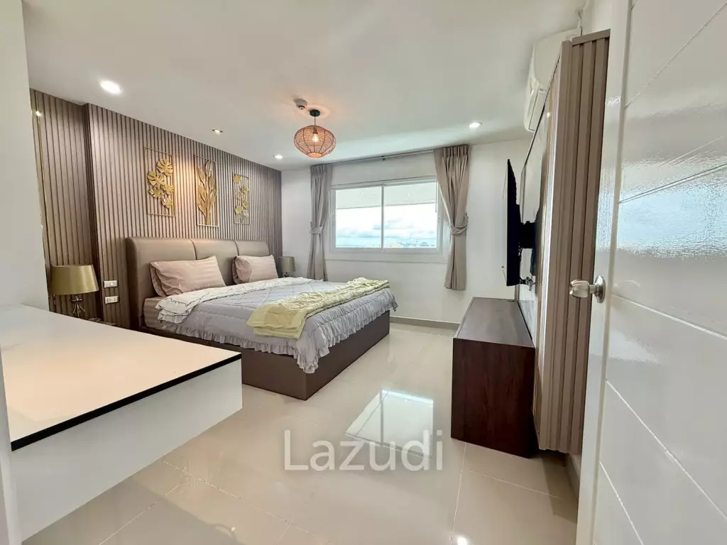 Spacious 1-Bedroom Condo for Rent at Porch Land Jomtien