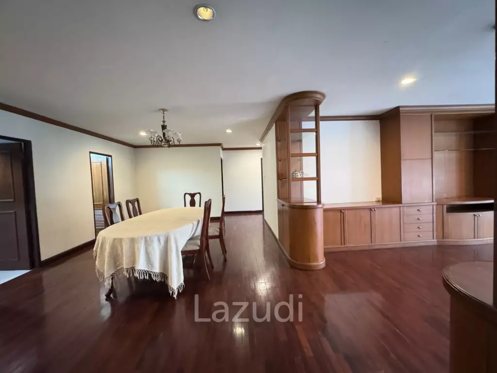165 sqm 3-Bed Condo on 3rd Floor at Liang Garden Chong Nonsi