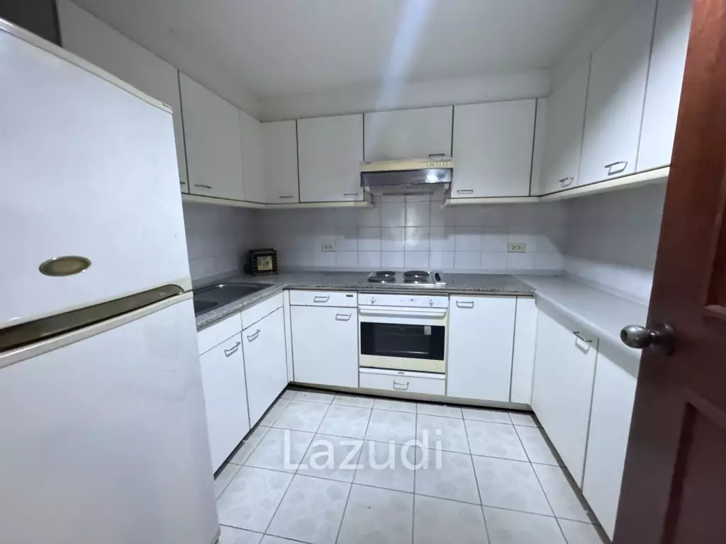 165 sqm 3-Bed Condo on 3rd Floor at Liang Garden Chong Nonsi