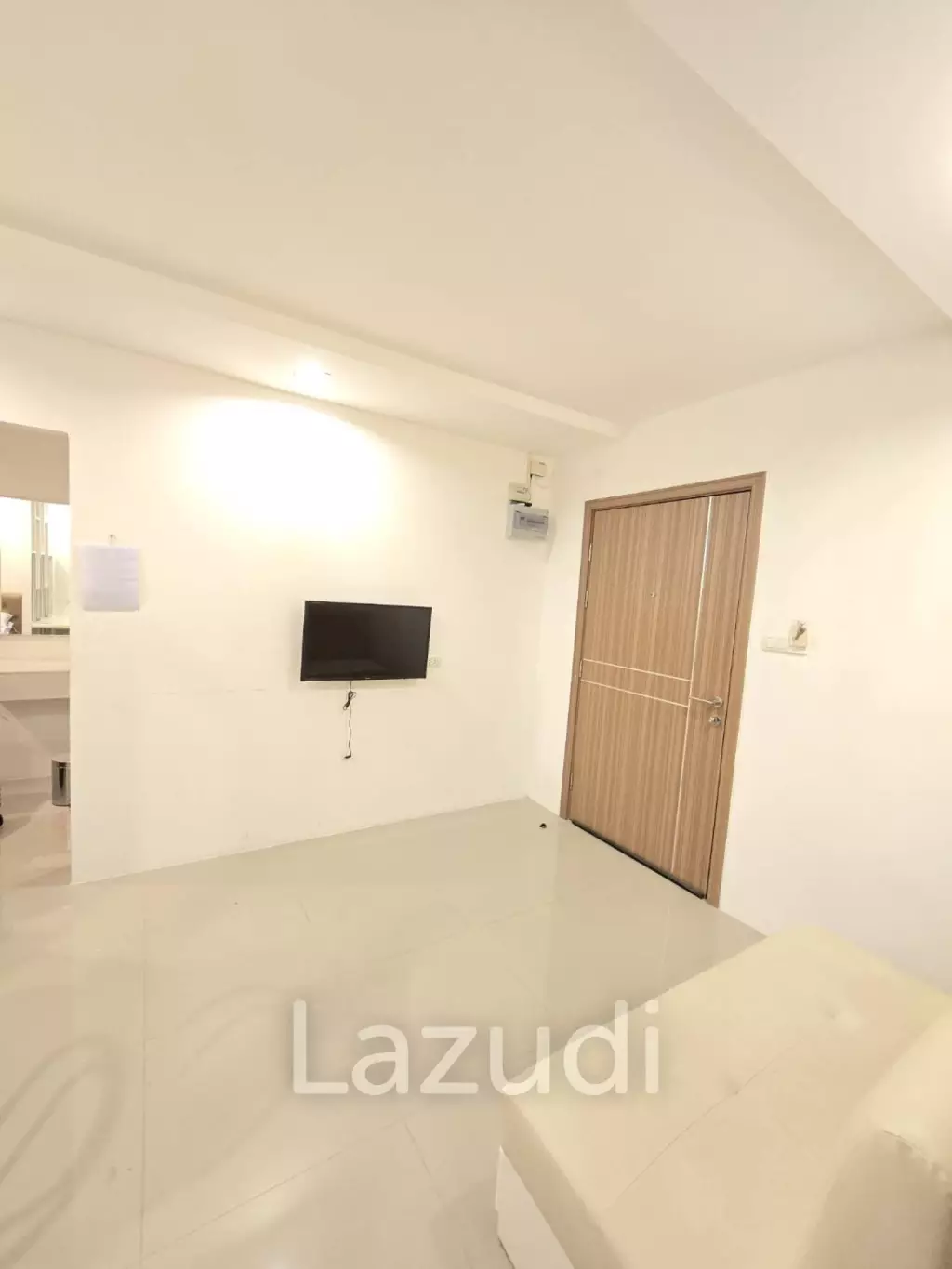 Spacious 1-Bedroom Condo for Sale in Mueang Phuket