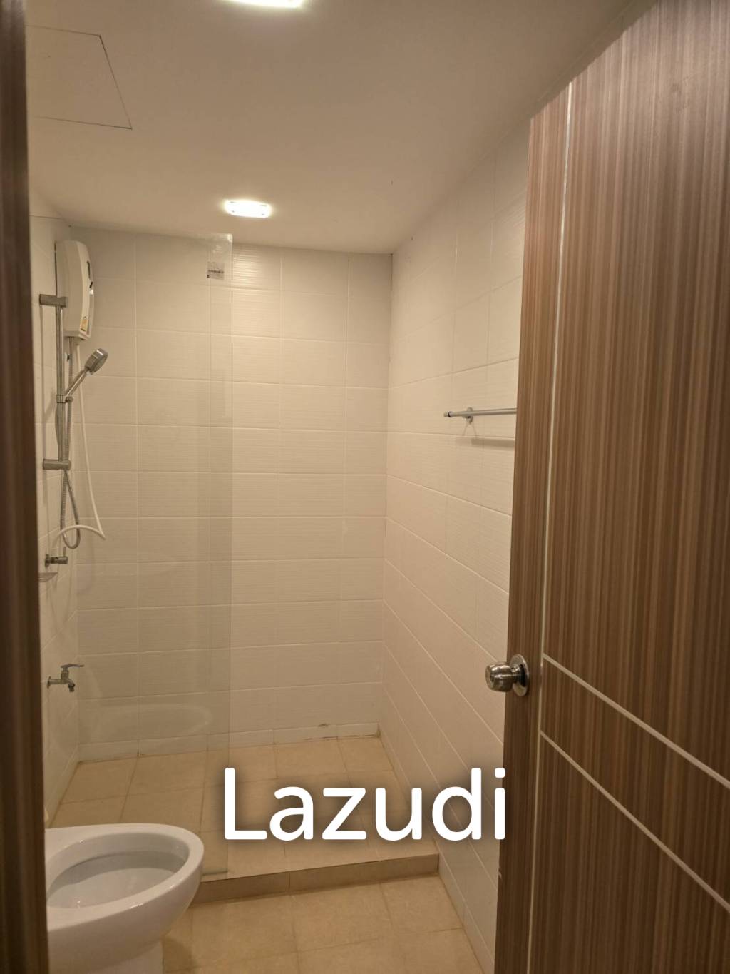 Spacious 1-Bedroom Condo for Sale in Mueang Phuket