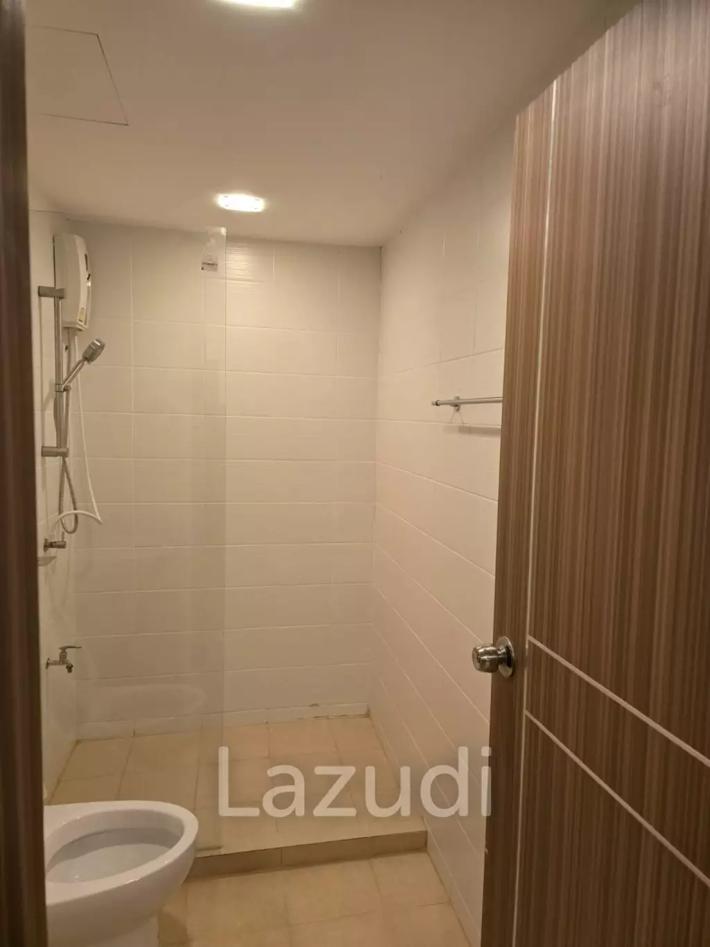 Spacious 1-Bedroom Condo for Sale in Mueang Phuket