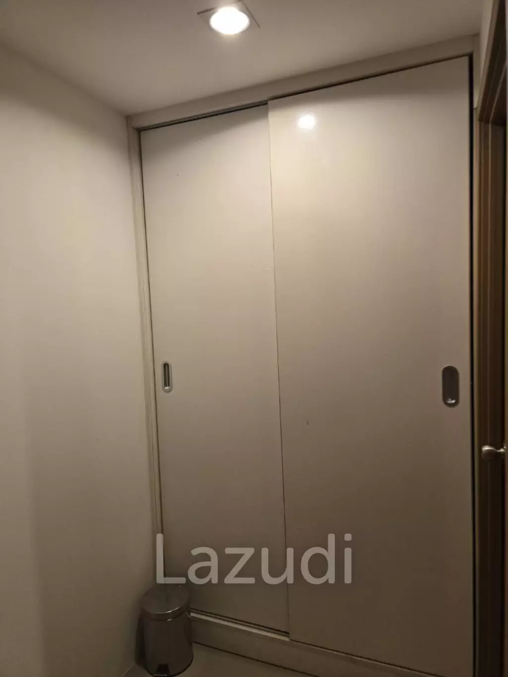 Spacious 1-Bedroom Condo for Sale in Mueang Phuket