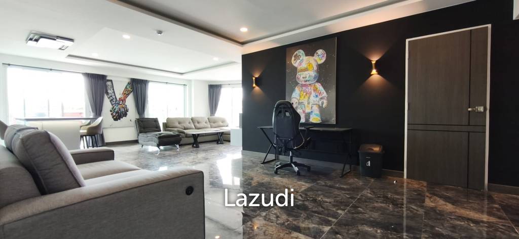 Magnificently Renovated 3-Bedroom at Royal Hill Resort