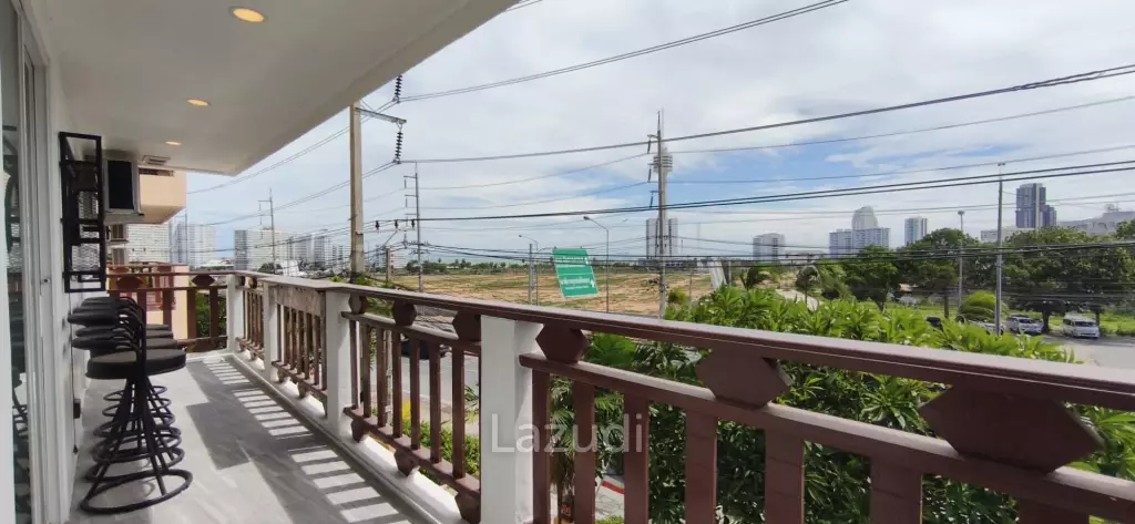 Magnificently Renovated 3-Bedroom at Royal Hill Resort