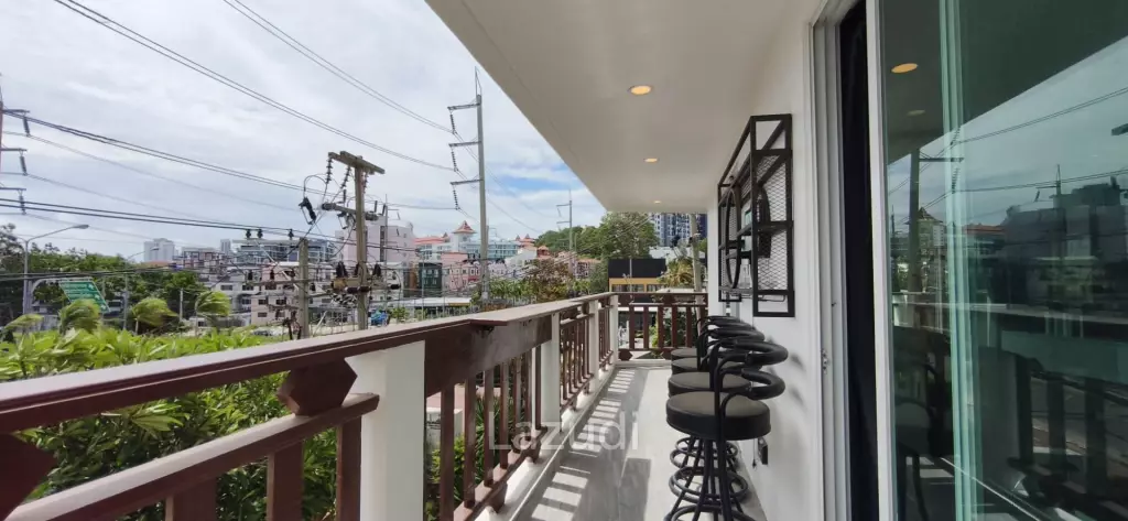 Magnificently Renovated 3-Bedroom at Royal Hill Resort