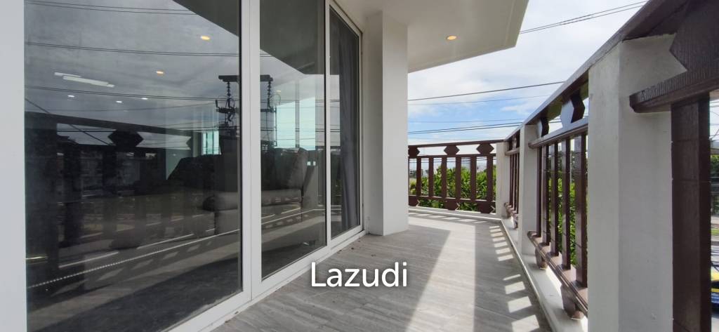 Magnificently Renovated 3-Bedroom at Royal Hill Resort