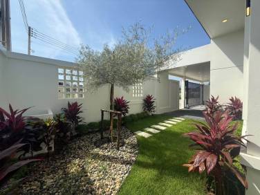 Pet-Friendly 2-Bedroom Detached House for Rent in Thalang