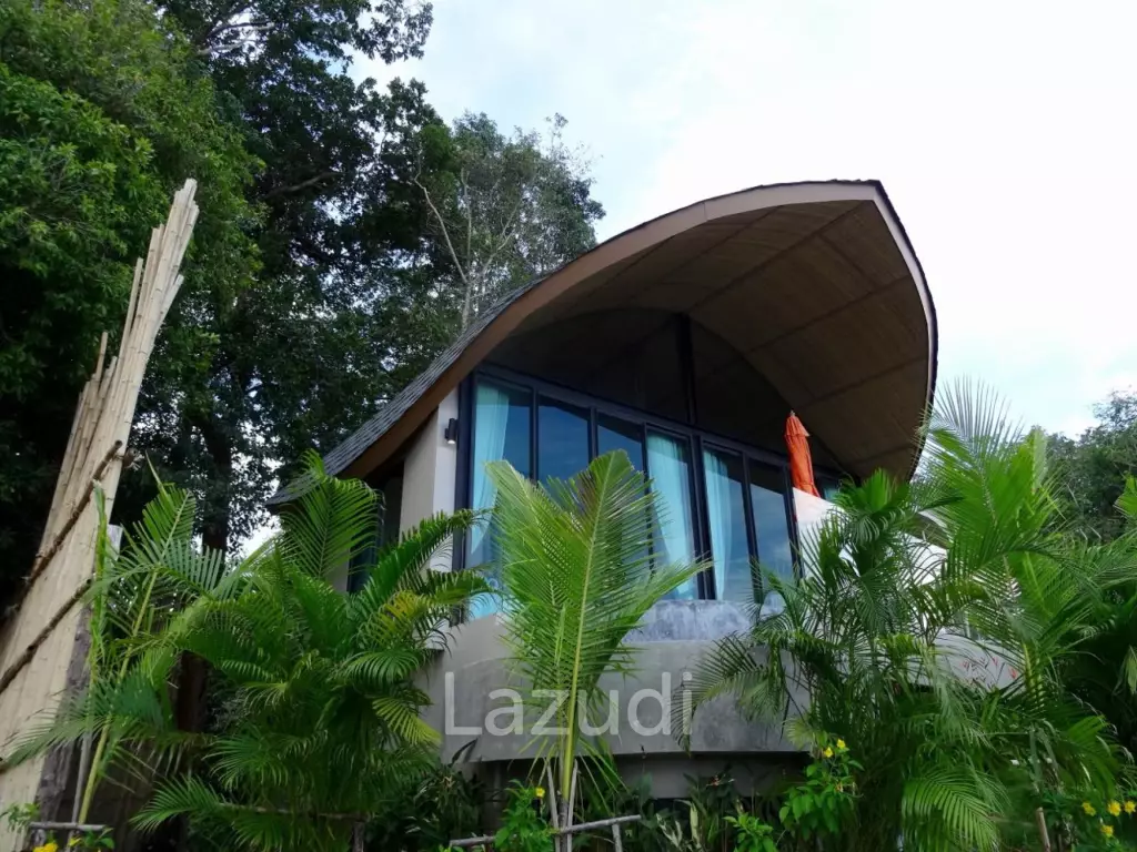 Cottage-Style Hillside Residence for Sale Overlooking Naka Bay