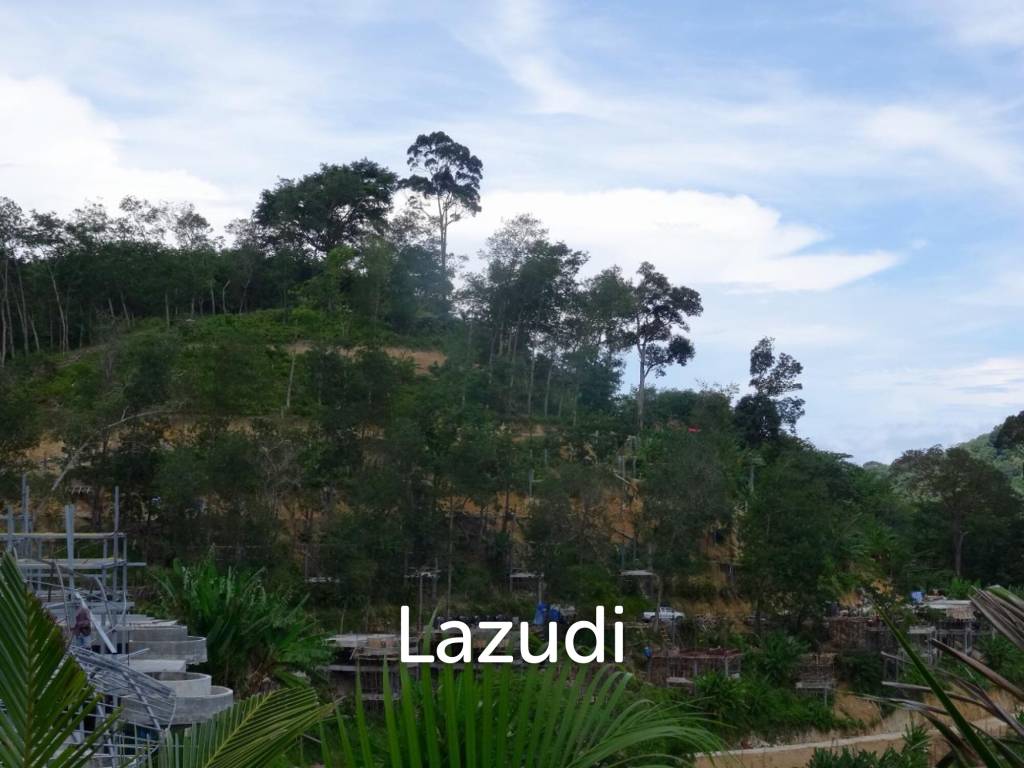Cottage-Style Hillside Residence for Sale Overlooking Naka Bay