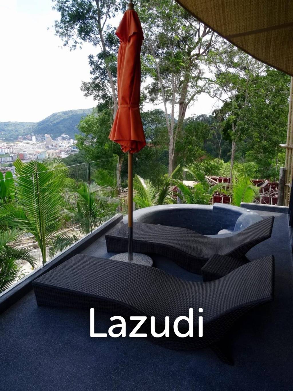 Cottage-Style Hillside Residence for Sale Overlooking Naka Bay