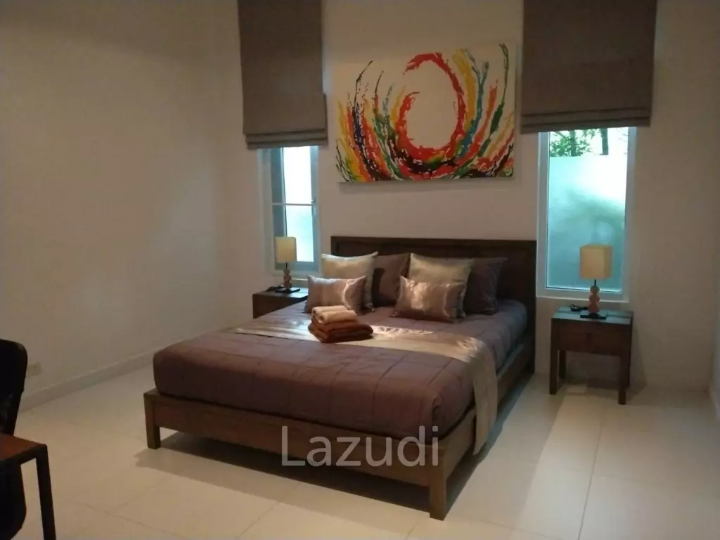 Woodlands Residence : Modern Pool Villa 3 Bed, Solar Panel