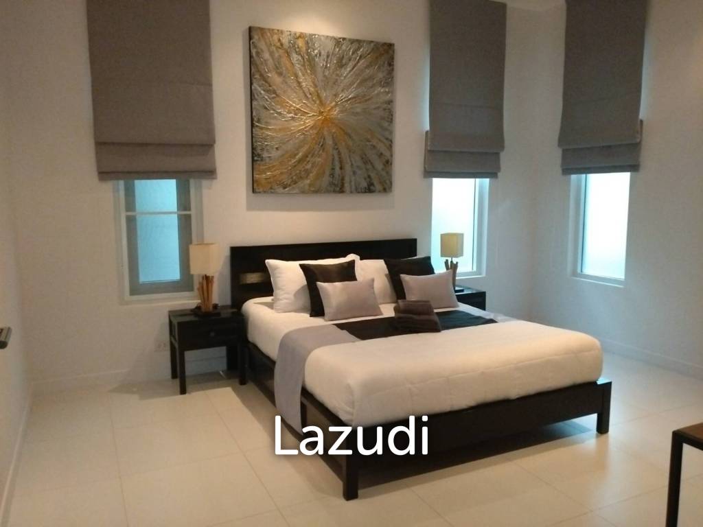 Woodlands Residence : Modern Pool Villa 3 Bed, Solar Panel