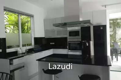Woodlands Residence : Modern Pool Villa 3 Bed, Solar Panel